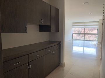 EXCELENTE DEPARTAMENTO A LA VENTA  EN BOSQUE DE TORONJOS (S)