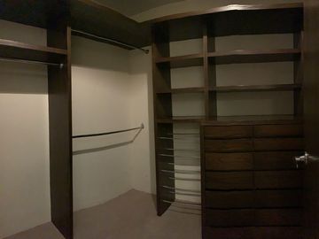 EXCELENTE DEPARTAMENTO A LA VENTA  EN BOSQUE DE TORONJOS (S)