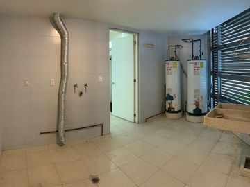 EXCELENTE DEPARTAMENTO A LA VENTA  EN BOSQUE DE TORONJOS (S)
