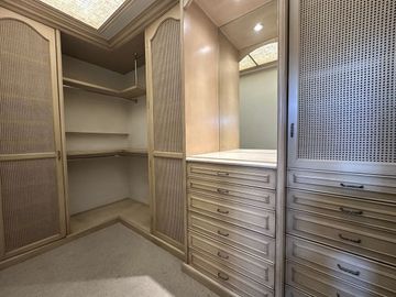 AMPLIO  DEPARTAMENTO EN RESIDENCIAL REAL DEL BOSQUE (S)