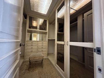AMPLIO  DEPARTAMENTO EN RESIDENCIAL REAL DEL BOSQUE (S)