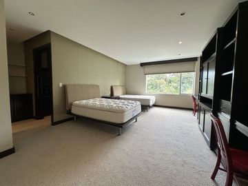 AMPLIO  DEPARTAMENTO EN RESIDENCIAL REAL DEL BOSQUE (S)