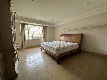 AMPLIO  DEPARTAMENTO EN RESIDENCIAL REAL DEL BOSQUE (S)