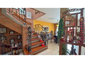 Casa en Unidad Cerrada Loma de Las Brujas