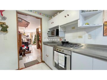 Casa en Unidad Cerrada Loma de Las Brujas