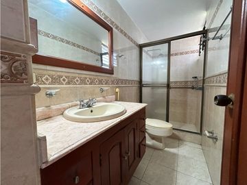 Apto en venta Barrio la Flora