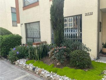 CASA EN CONJUNTO RESIDENCIAL MODELIA, BOGOTA