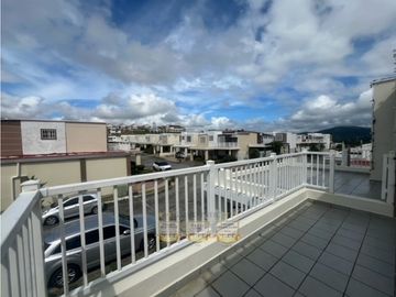 OPORTUNIDAD Venta casa en Brisas del Golf con Piscina
