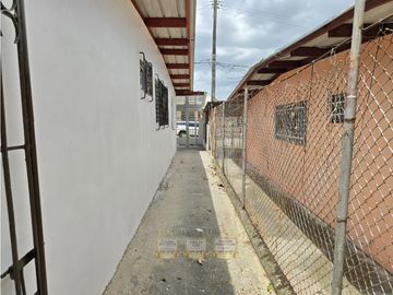 Venta de casa en Cerro Viento con Jardin