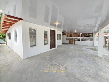 Venta de casa en Cerro Viento con Jardin
