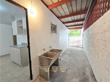 Venta de casa en Cerro Viento con Jardin