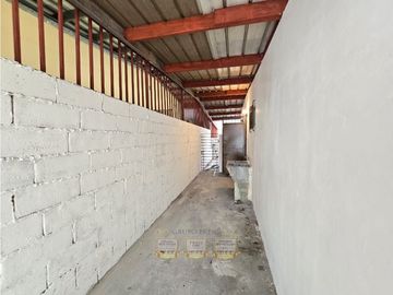 Venta de casa en Cerro Viento con Jardin