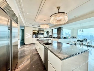 PACIFIC POINT PENTHOUSE / PUNTA PACIFICA / VENTA