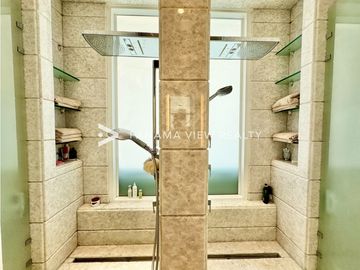 PACIFIC POINT PENTHOUSE / PUNTA PACIFICA / VENTA