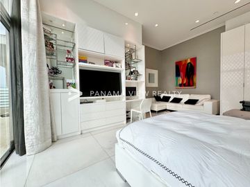 PACIFIC POINT PENTHOUSE / PUNTA PACIFICA / VENTA