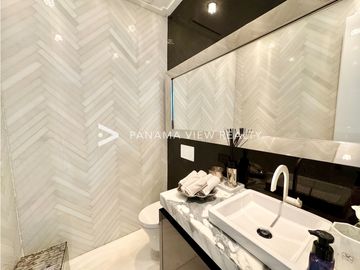 PACIFIC POINT PENTHOUSE / PUNTA PACIFICA / VENTA