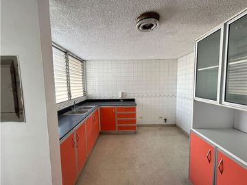 Venta de Apartamento en Obarrio de 150m2 en PH Monaco.