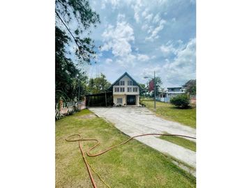 VENTA DE CASA , VIVE EN EL ENCANTO DE BOQUETE  .