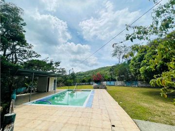 VENTA DE CASA , VIVE EN EL ENCANTO DE BOQUETE  .