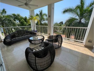 Apartamento en playa Bijao - Torre Balboa - Panama