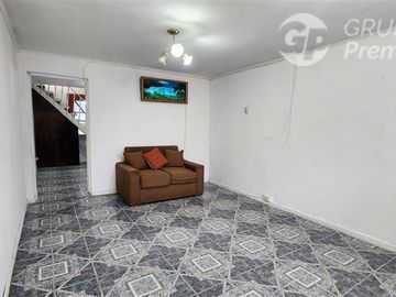 Casa en Venta en A escasos minutos del metro Lo Martínez