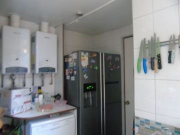 Hermosa Casa Familiar con Piscina en Las Condes