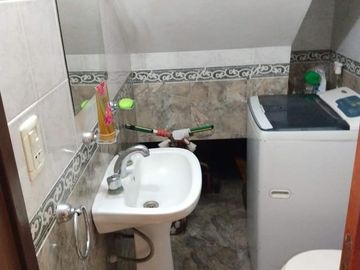 Casa en venta - 3 Dormitorios 2 Baños - 77.21Mts2 - Costa Azul