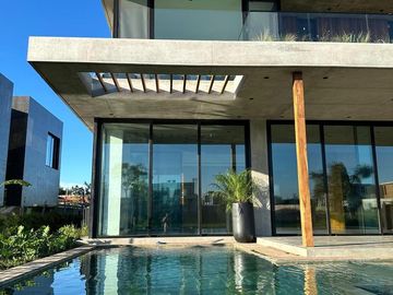 Casa en venta  El Yacht Nordelta