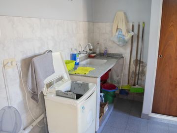 Casa de 4 ambientes en venta en Martinez