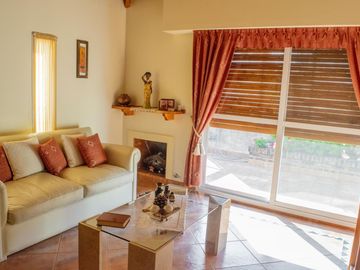 Casa de 4 ambientes en venta en Martinez