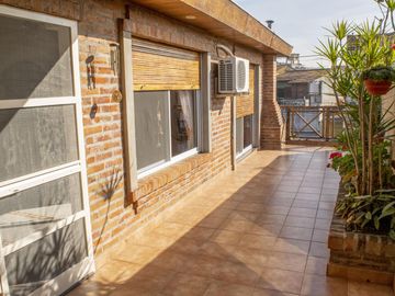 Casa de 4 ambientes en venta en Martinez