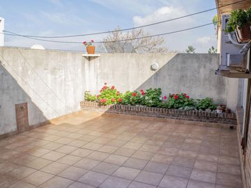 Casa de 4 ambientes en venta en Martinez