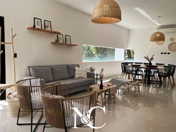 Casa en venta en Costa Esmeralda 5 ambientes