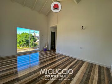 Casa en venta, Hipólito Yrigoyen 978, Escobar. APTA CREDITO.