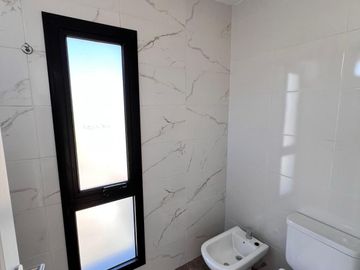 Duplex en Venta en Quebradas de Manantiales - 3  dormitorios   patio   asador   cochera
