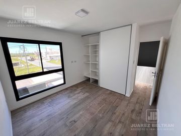 Duplex en Venta en Quebradas de Manantiales - 3  dormitorios   patio   asador   cochera