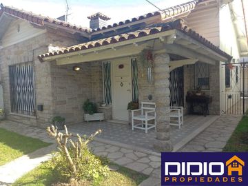 Casa venta Burzaco