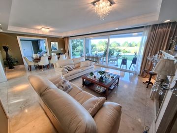 Casa a la venta en Buenos Aires Golf Club Bella Vista