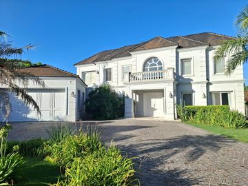 Casa a la venta en Buenos Aires Golf Club Bella Vista