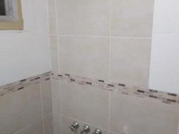 Casa en venta - 2 Dormitorios 1 Baño - Cochera - Abasto, La Plata