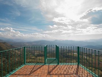 Casa de Campo con vista panorámica a 30 minutos de Morelia en Mil Cumbres