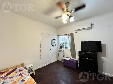 Venta departamento 2 ambientes en Coghlan