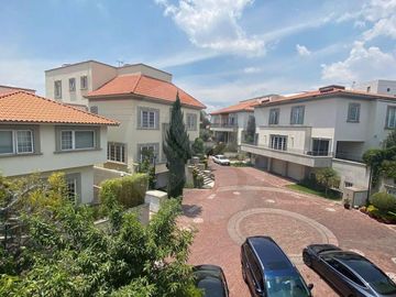 Las villas  Casa en condominio en venta en Bosques de las Lomas