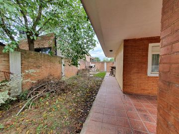 Casa Quinta en Barrio Parque Los Ombúes