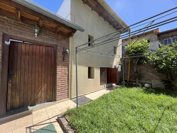 Venta casa 3 dormitorios en Barrio Arroyito