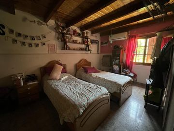 Venta casa 3 dormitorios en Barrio Arroyito