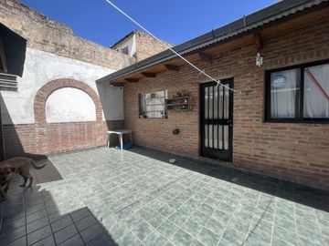 Venta casa 3 dormitorios en Barrio Arroyito