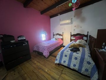 Venta casa 3 dormitorios en Barrio Arroyito