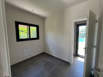 CASA EN VENTA CON RENTA - HARAS SANTA MARIA OPORTUNIDAD