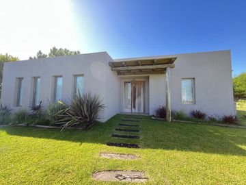 Casa en Venta - Barrio Golf II Lote 433 de Costa Esmeralda - Fondo libre y en cul de sac